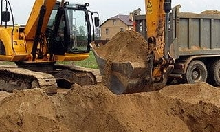 Выкопать яму экскаватором в Курганинске от 924 руб. - 2Землекопа-Кгн